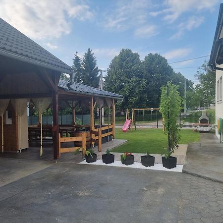 Holiday Home Baotic Velika Mlaka Bagian luar foto