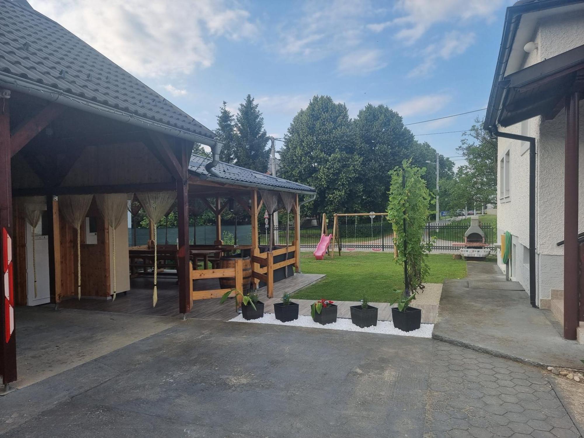 Holiday Home Baotic Velika Mlaka Bagian luar foto
